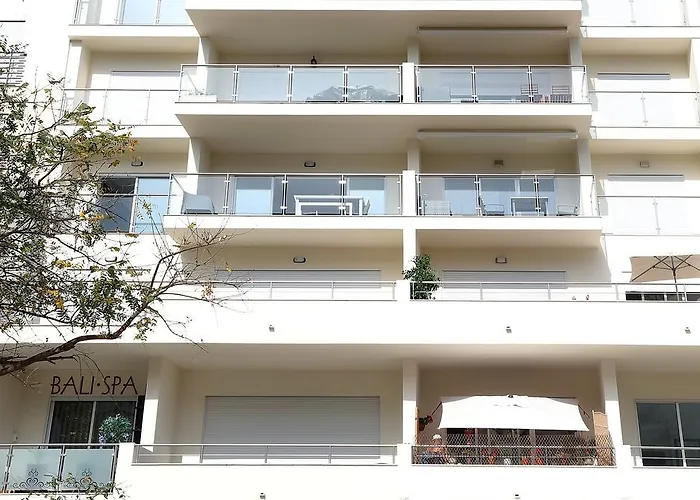 Original 3 Bedroom Downtown * Αλμπουφέιρα