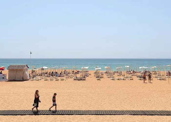 Original 3 Bedroom Downtown 公寓 阿尔布费拉