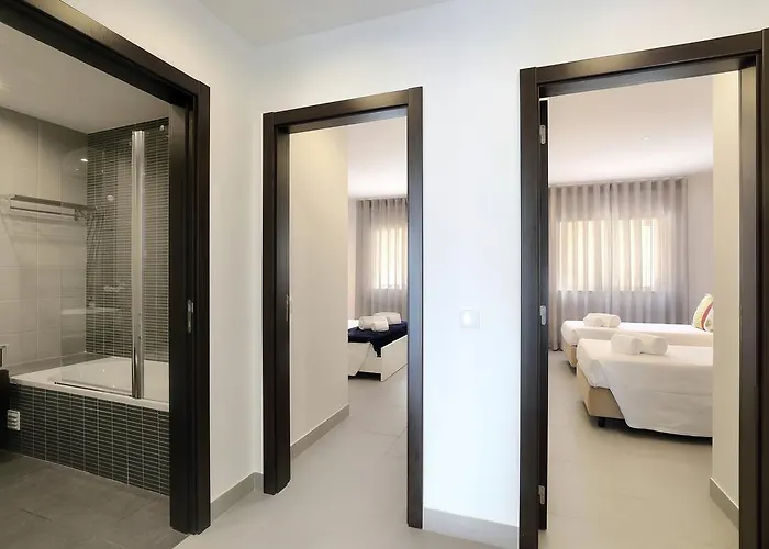 公寓 Original 3 Bedroom Downtown *