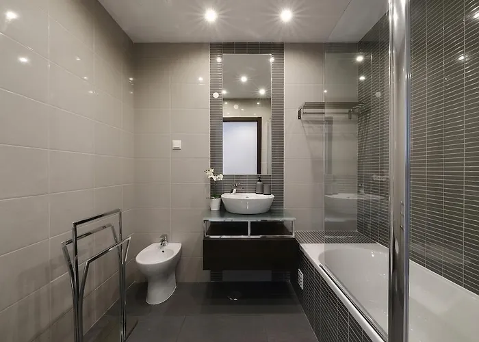 Original 3 Bedroom Downtown