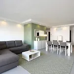 Original 3 Bedroom Downtown * אלבופיירה