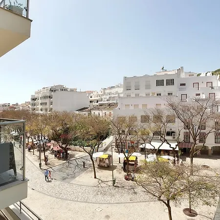 Original 3 Bedroom Downtown דירה *