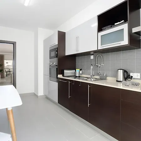 Original 3 Bedroom Downtown אלבופיירה