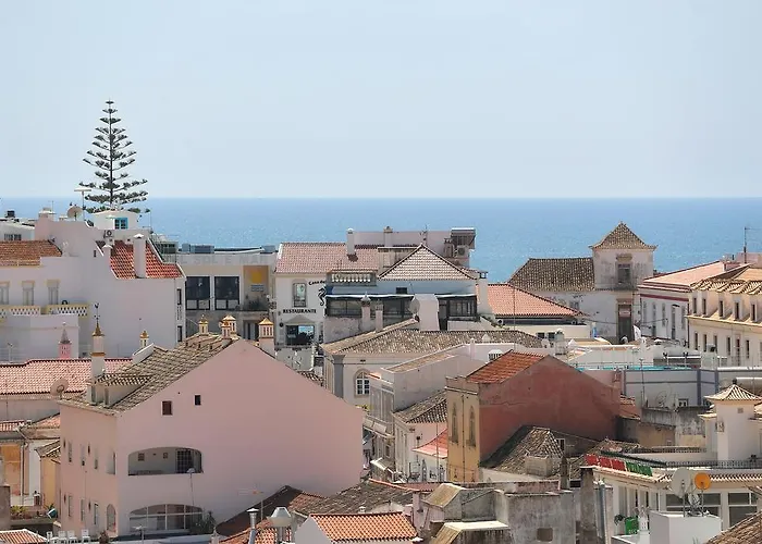 Original 3 Bedroom Downtown Appartamento